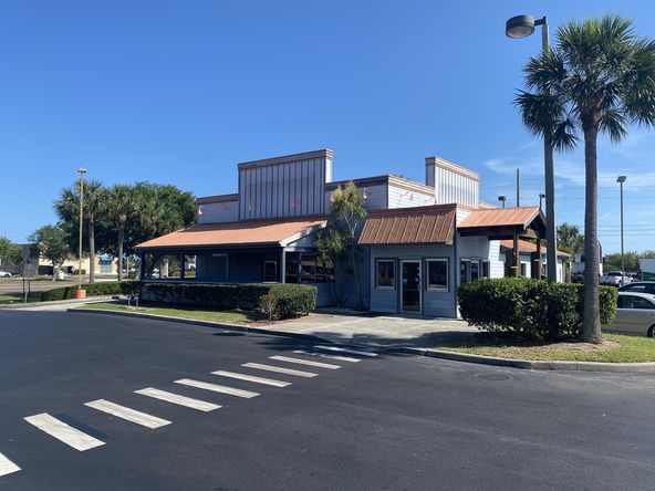 125 N Sykes Creek Pkwy, Merritt Island, FL 32953